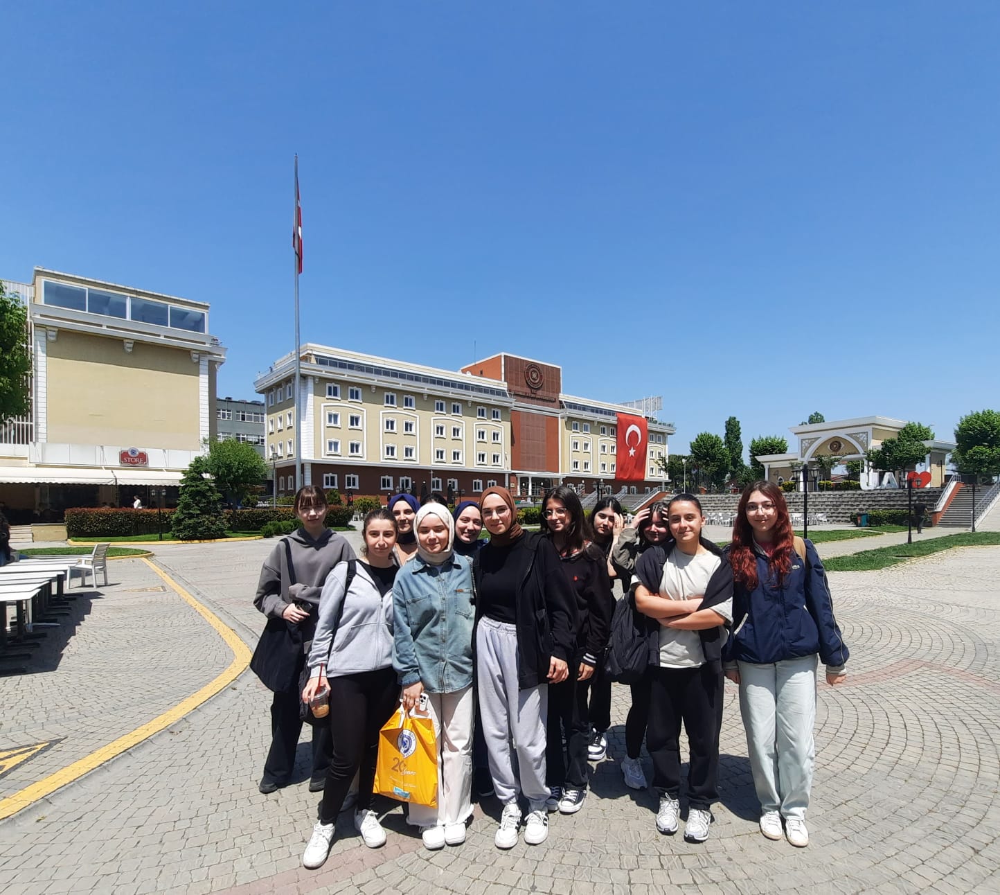 12.Sınıflarımızla üniversite gezisi yaptık